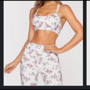 💕 Lorna Jane Graceful Sports Bra 💕